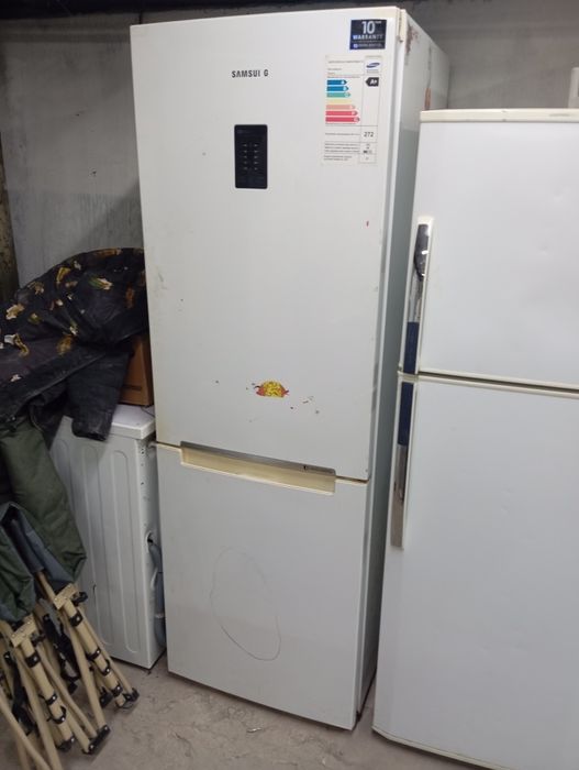 Продам холодильники