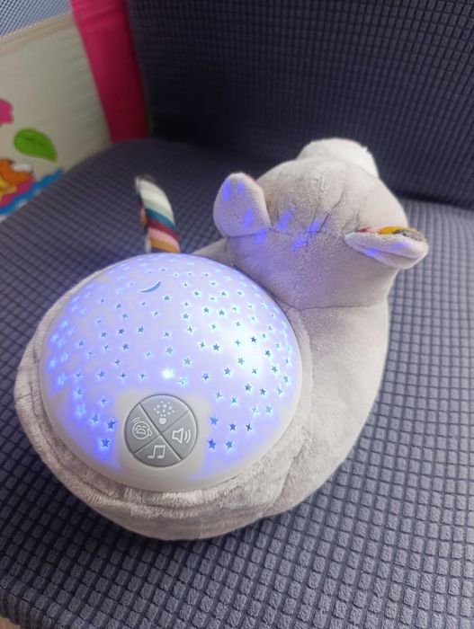 Кики проектор за детска стая с бял шум