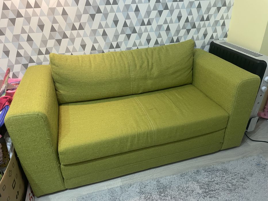 Canapea extensibila Ikea