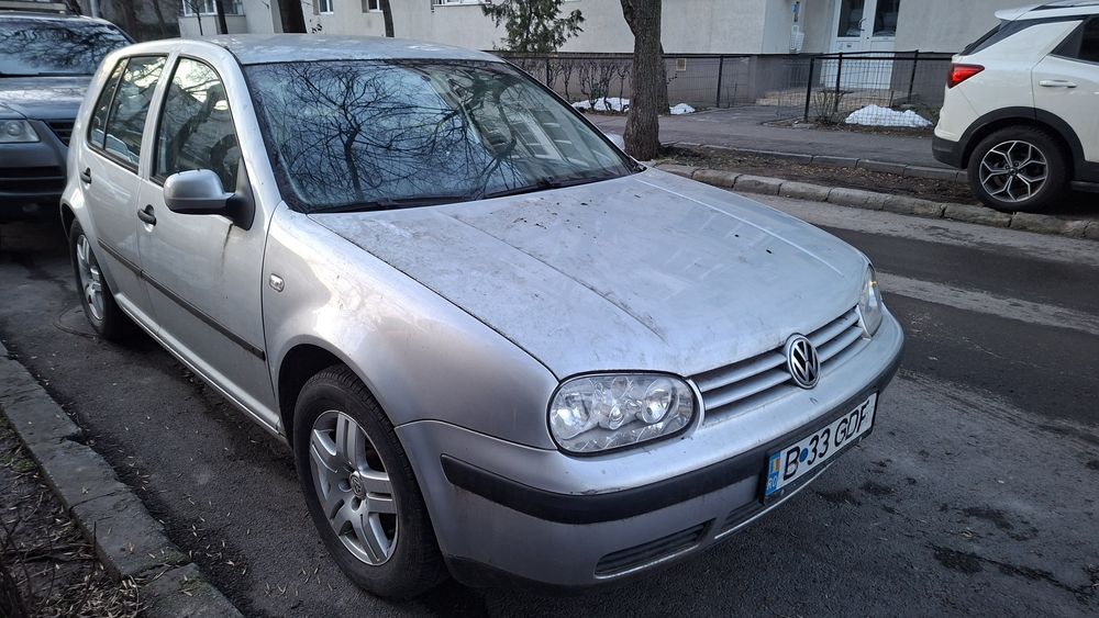 Golf 4 1.6 fsi 110.000 km- 2050 eur