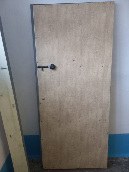 Продаётся входная дверь