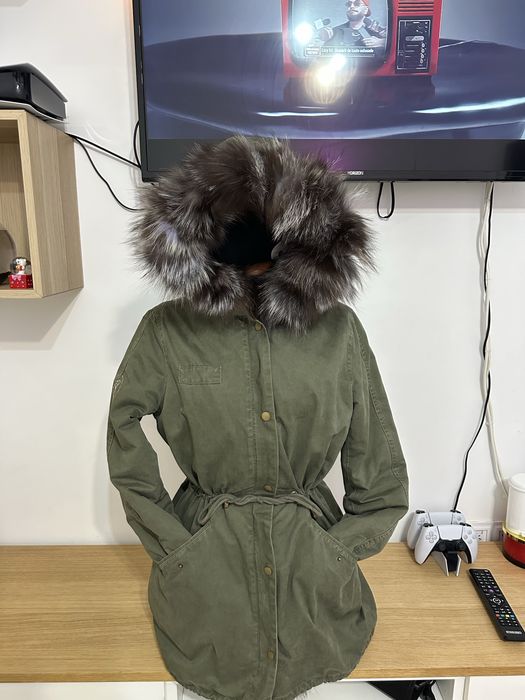 Ofertă!Parka 2in1 impecabilă