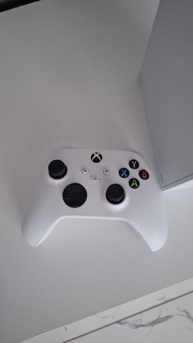Vand xbox seria S ca nou varianta digitala