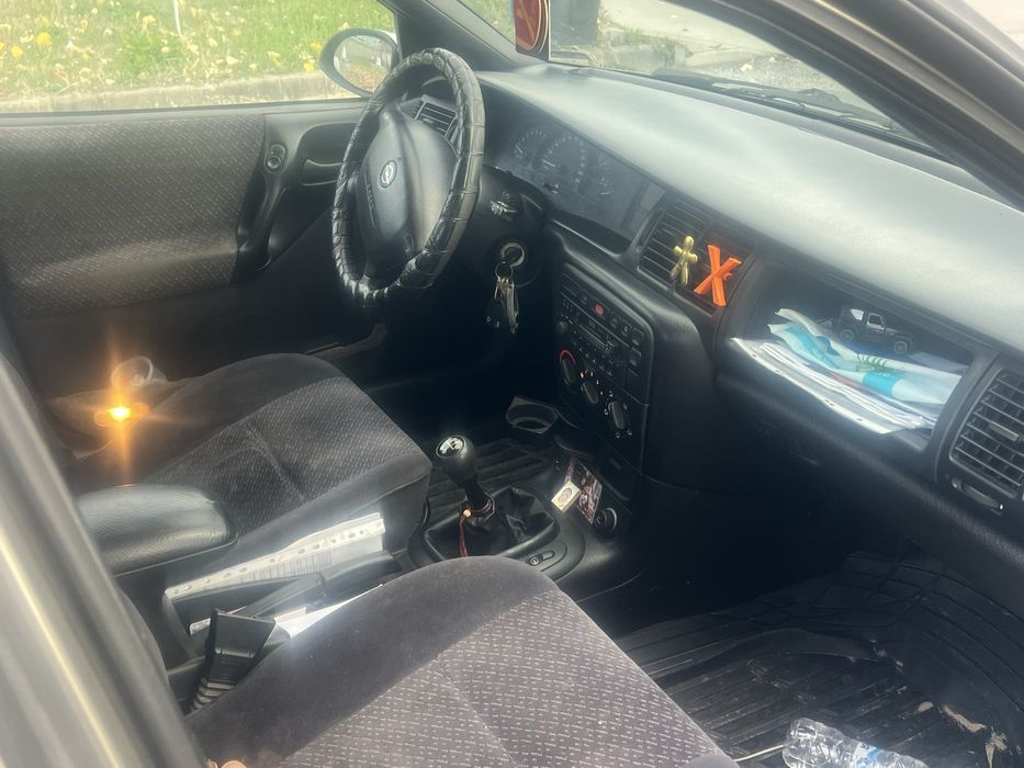 Прдавам Опел Вектра:Бензин/Газ! ! !