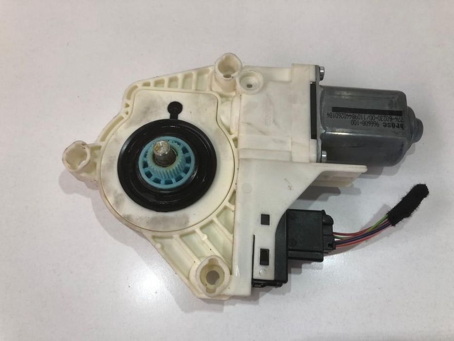 Motoras macara geam stanga spate 8K0959811 Audi A4 B8/8K [2007 - 2011