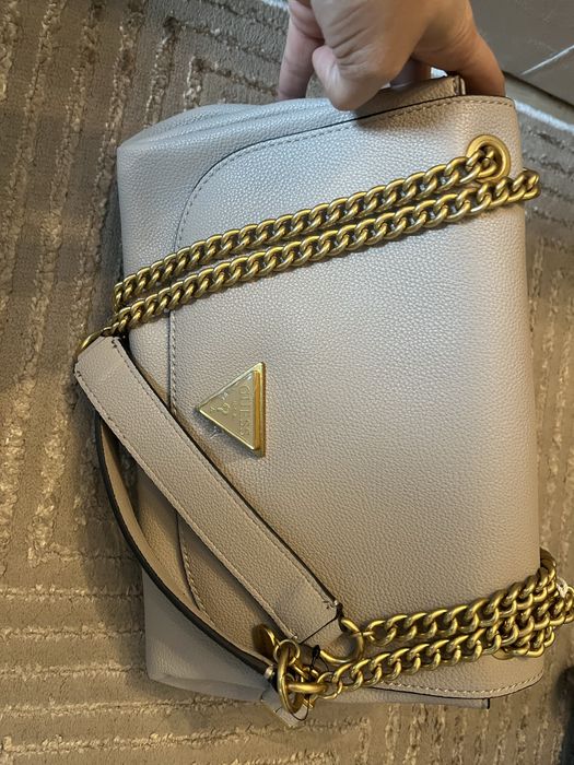 чанта guess нова