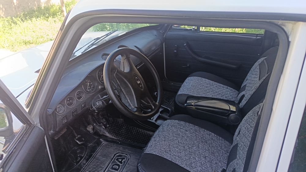 Vaz 2106 sotiladi