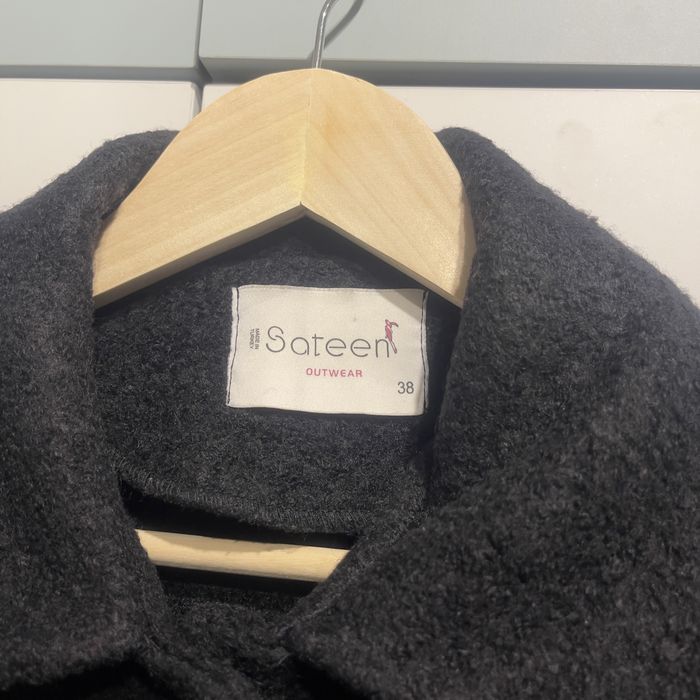 Черно палто Sateen