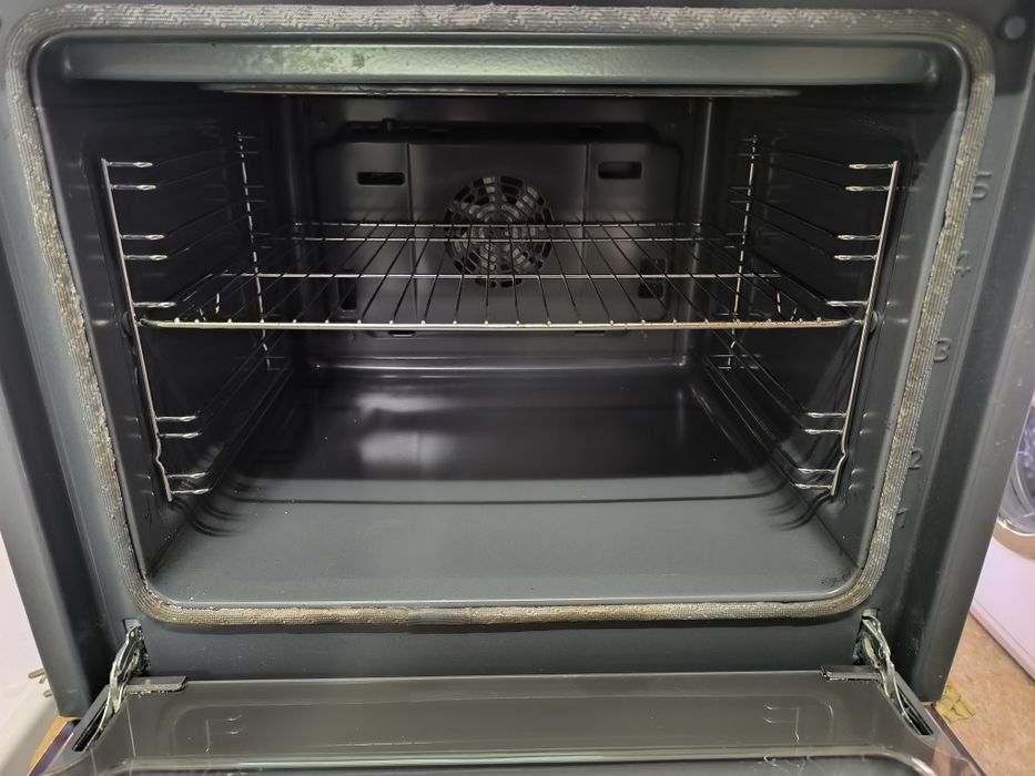 Фурна с котлони Siemens - Пиролиза