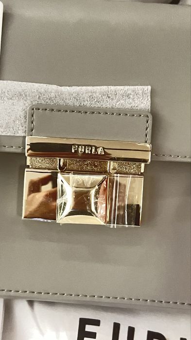 FURLA VENERE TOP HANDLE Crossbody bags.100% оригинал, със сериен номер