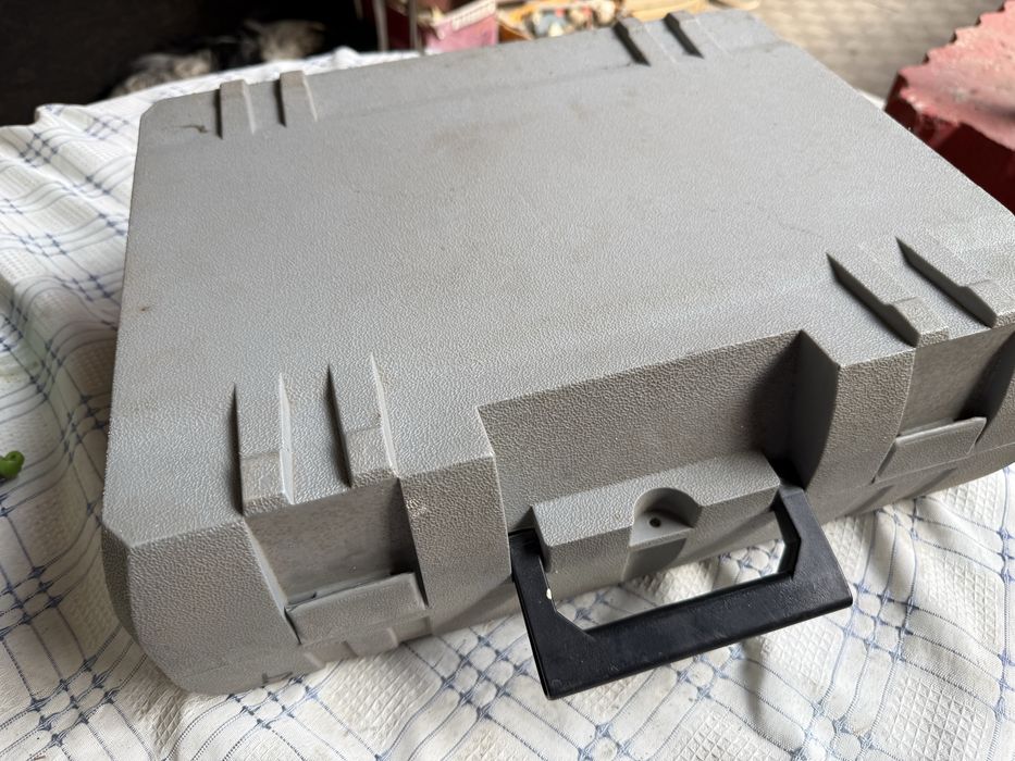 Перфоратор GEREX 1500 Вт, SDS+, кейс, рабочий