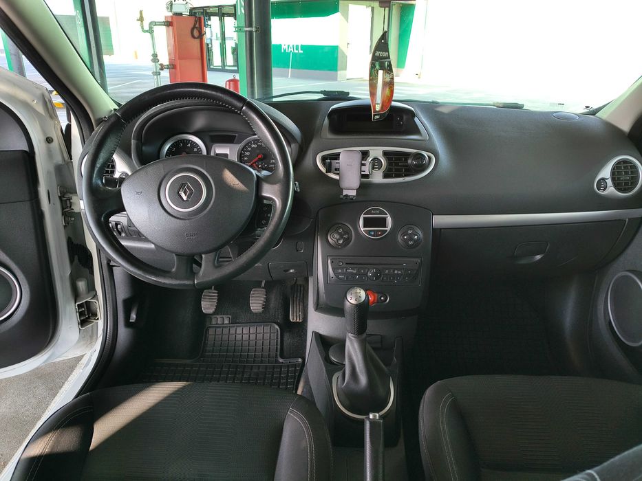 Renault Clio model 2010