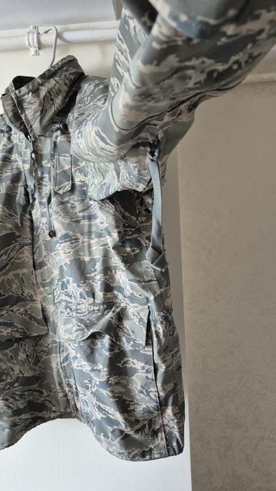 Jacheta impermeabila Gore-tex, intemperii