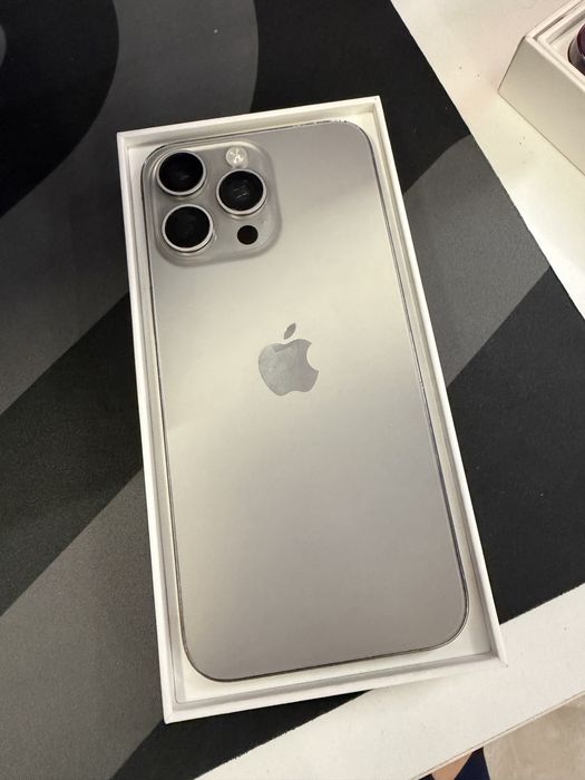 iPhone 15 pro max / Айфон 15 про мах