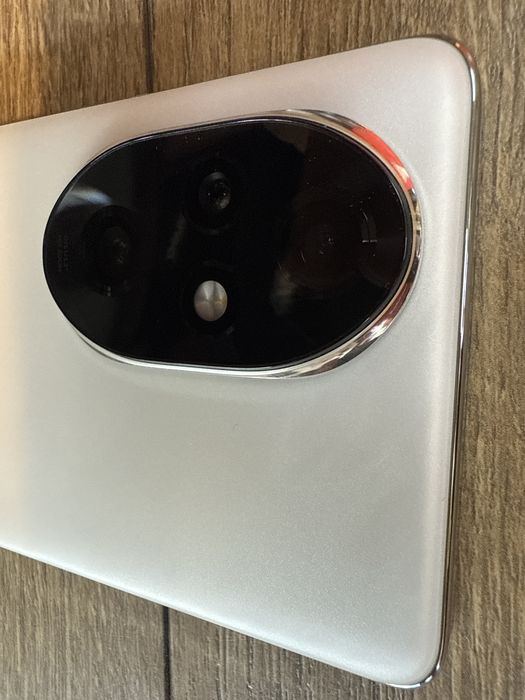 Honor 200 pro 12/512gb Перфектен!