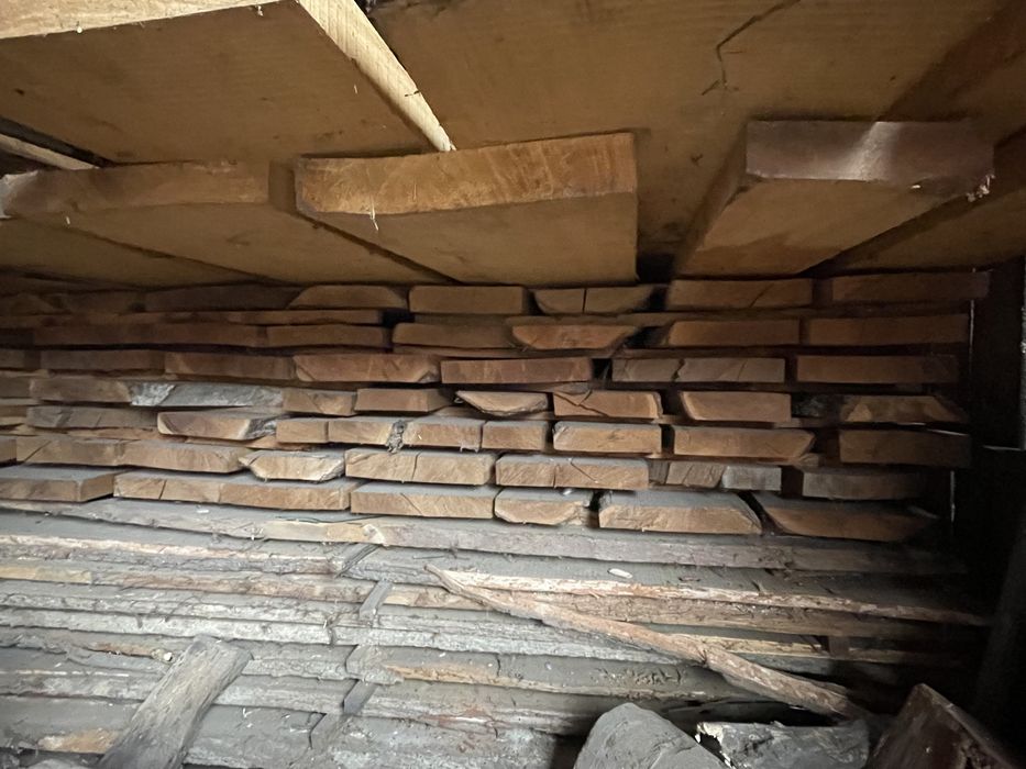 Cherestea si scandura de stejar uscata