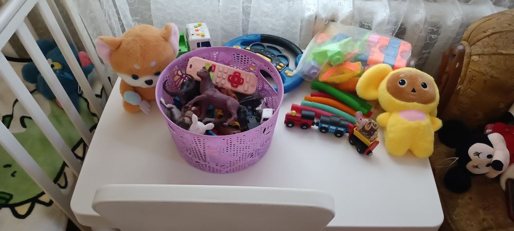Отдам игрушки,обувь и вещи 5000