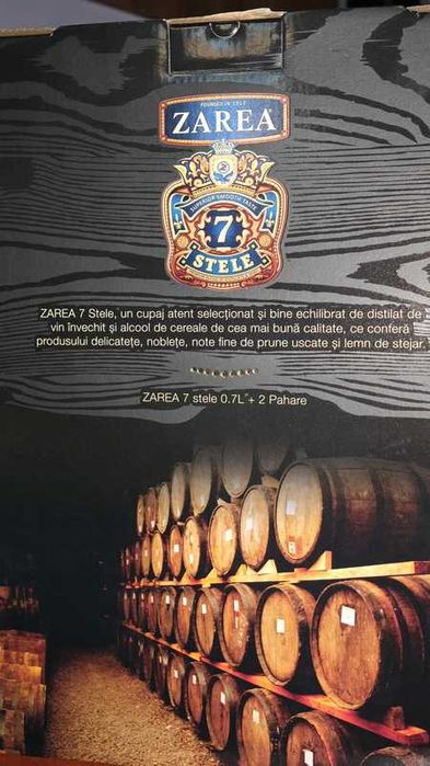 Vând Cognac Zarea 7 Stele cu 2 pahare .tel. 0729682002