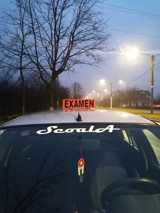 Școala de șoferi/ Instructor auto Categoriile : A/B/C/CE/D
