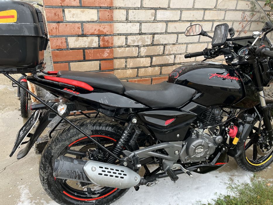 Мотоцикл Bajaj Pulsar 180