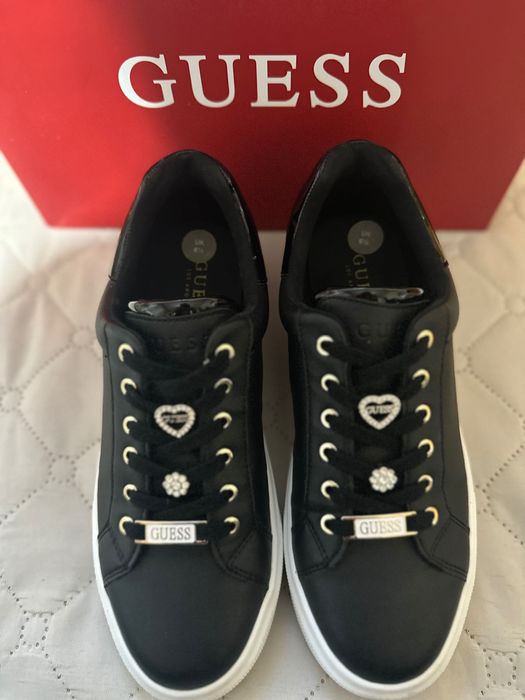 Обувки Guess Perhaps7
