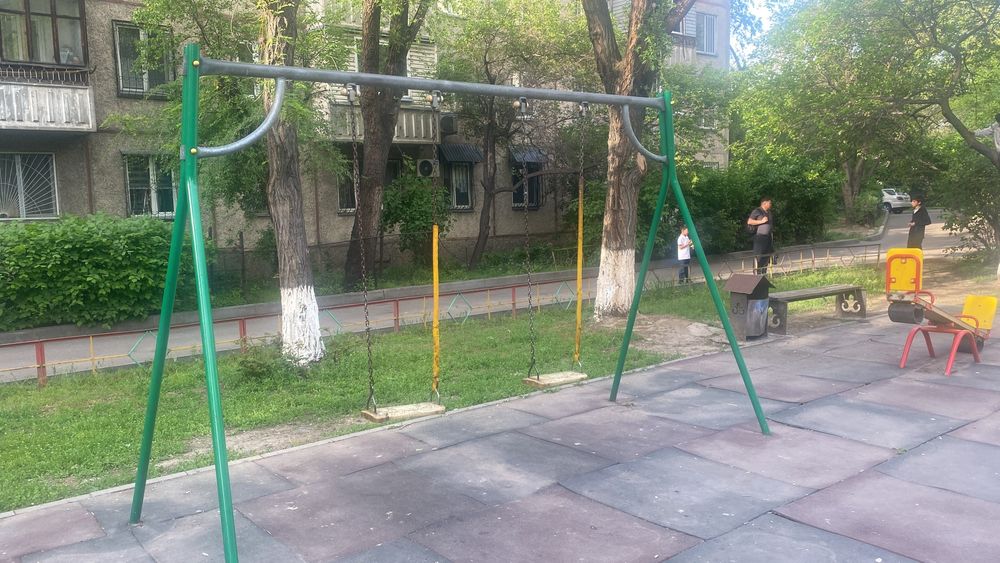 Продам детскую площадку в комплекте
