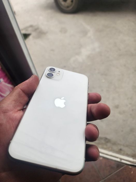Iphone 11 ideal holatda