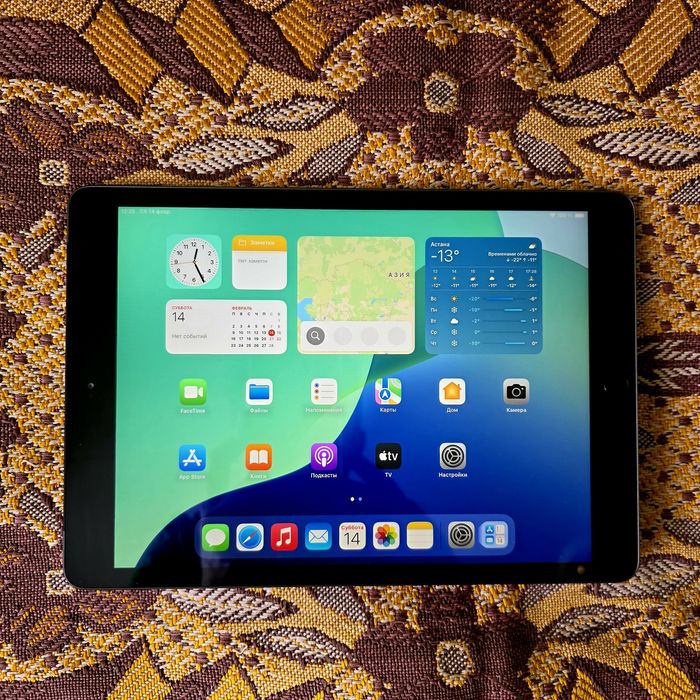 Продам электронный планшет Apple