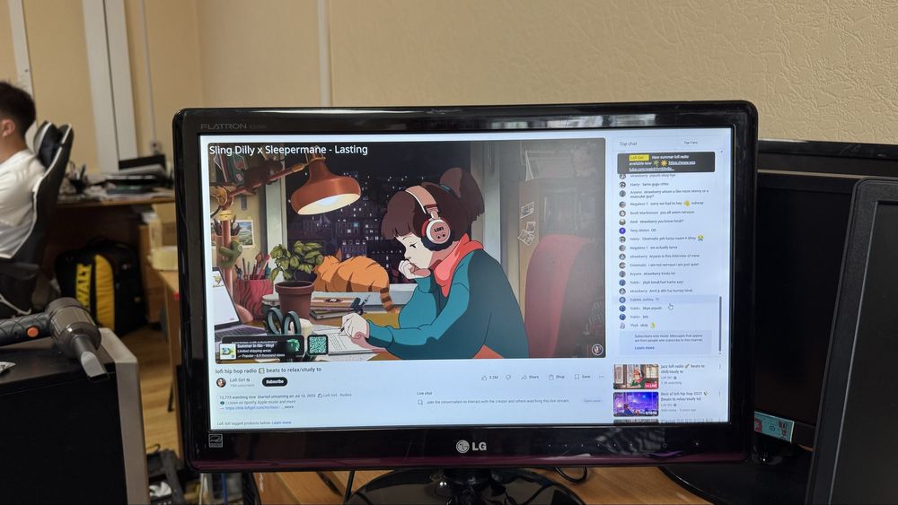 Мониторы разных моделей (читать описание)