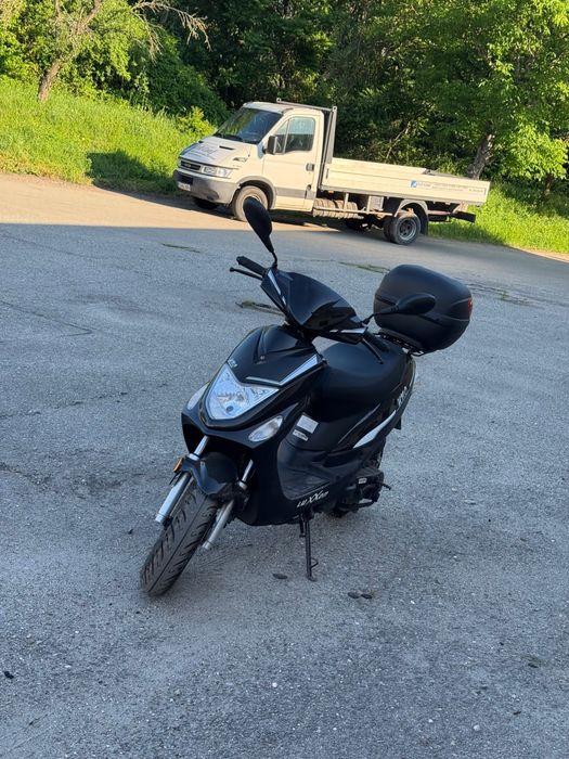 Motoscuter luxxon 49cc - 870 km reali - import Germania