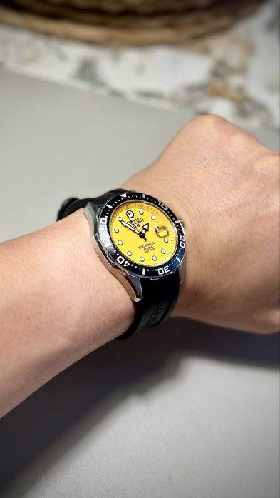 Швейцарские часы Roamer