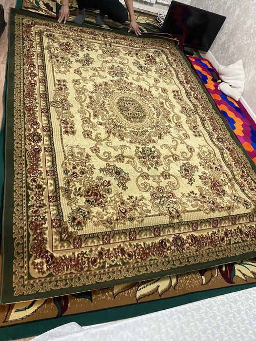 Продам ковры новые