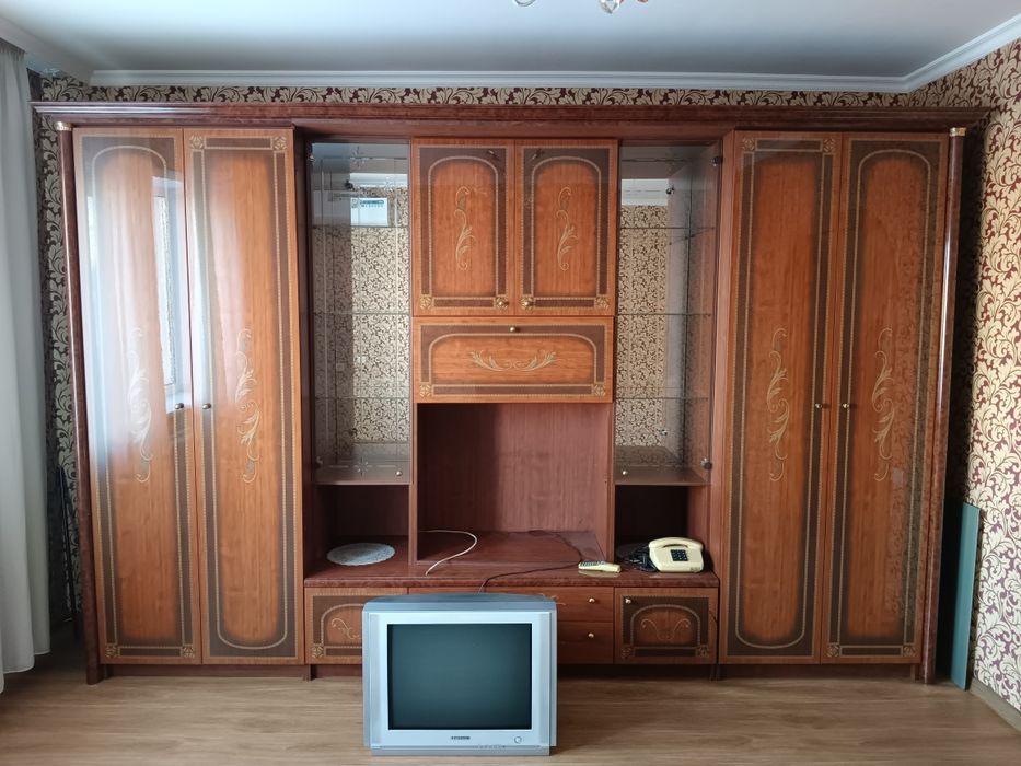 Продам стенку 10тыс, самовывоз