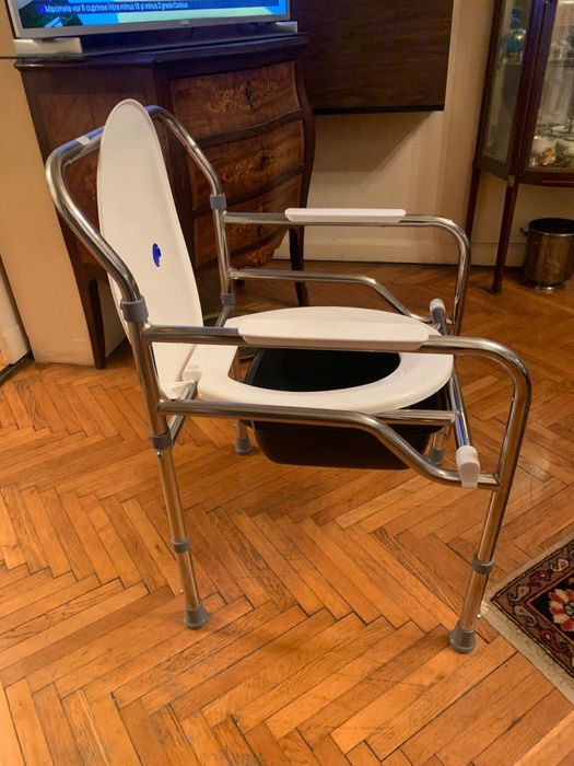 Scaun cu WC fix și cu spătar persoane cu handicap NOU!