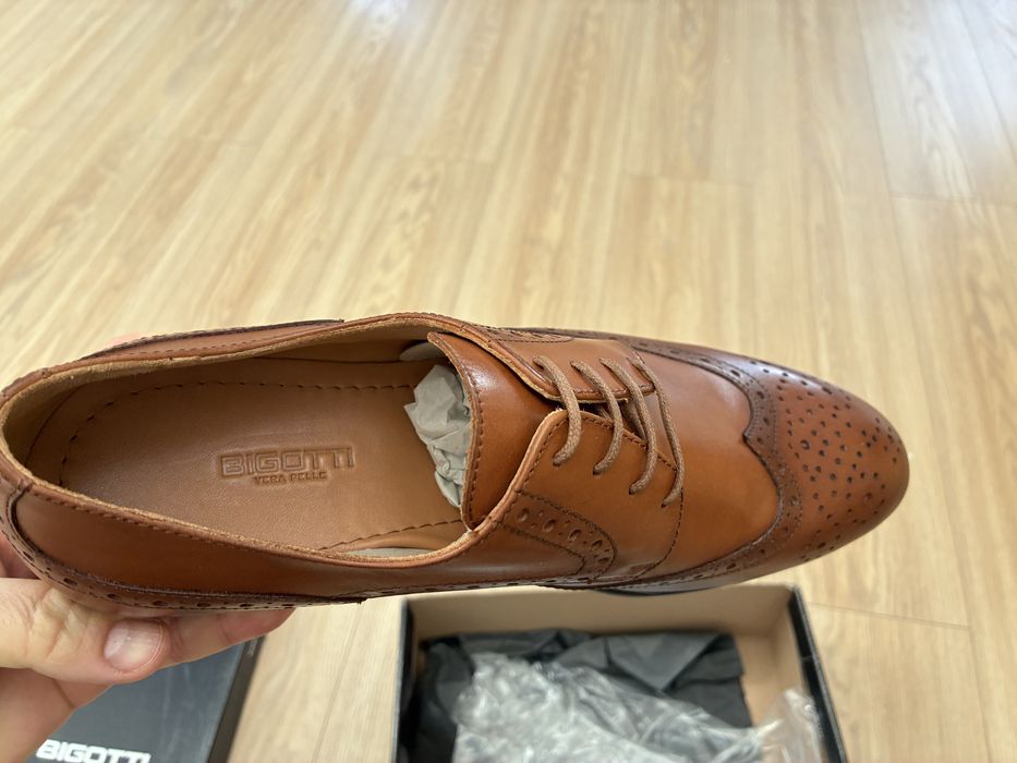 Pantofi Bigotti maro 42 piele naturala