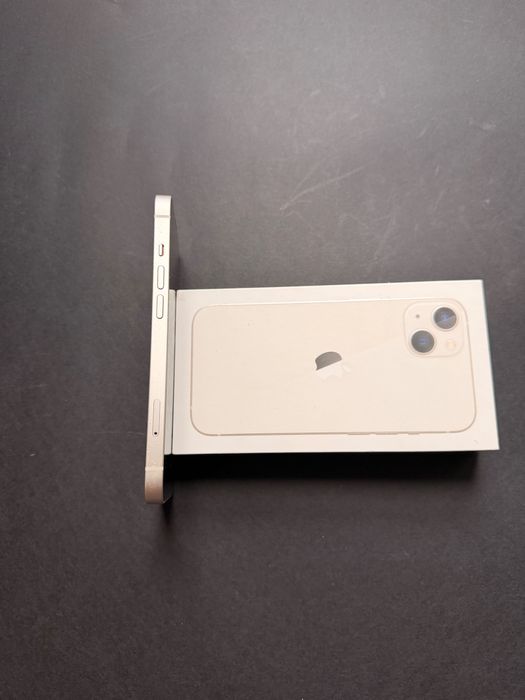 iPhone 13- запазен, с кутия