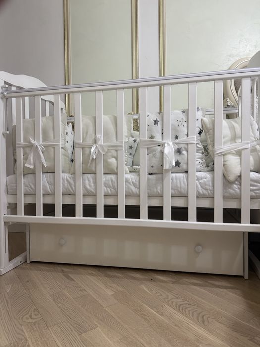 Кроватка для млоденцев