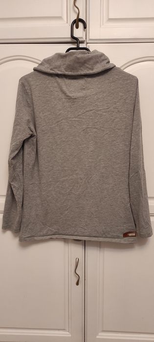 Запазен оригинален суичър