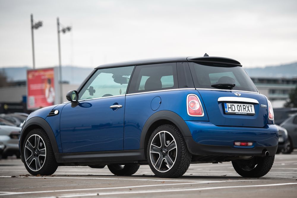 Mini Cooper R56 - 2011
