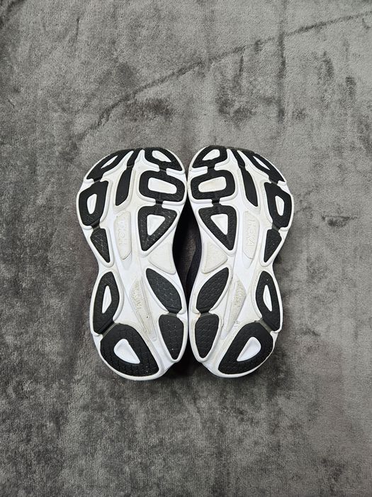 Hoka Bondi 8 Wide - маратонки