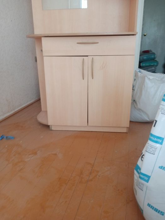 Продам прихожую в нормальном состоянии