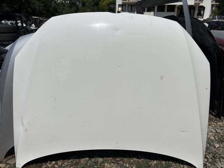 Капак VW Passat B7