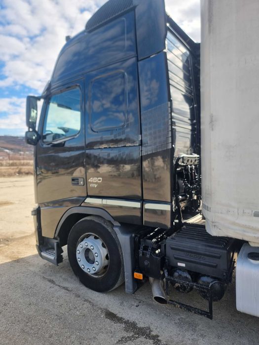 Vand volvo 460eev +remorca schwarzmuller
