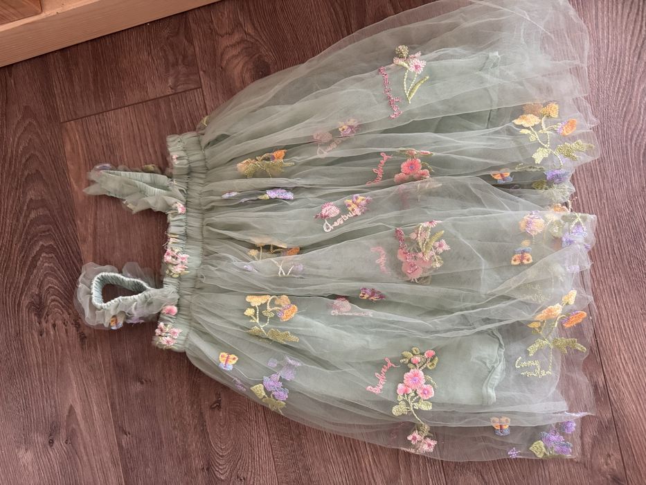 Детска приказна рокля, 4 год.