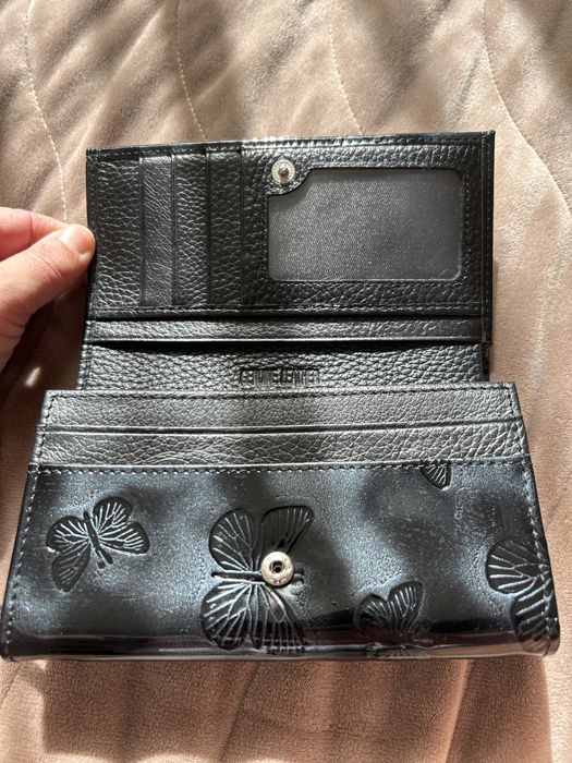 Дамско портмоне