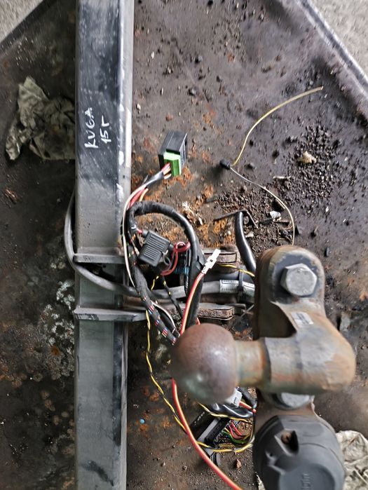 Теглич за Ford Kuga