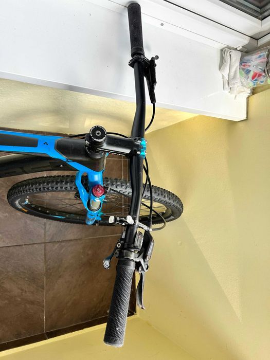 Bicicleta Cube Reaction Carbon 29