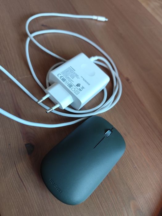 Huawei MateBook Mach-W29 13' 2160x1440 Touchscreen