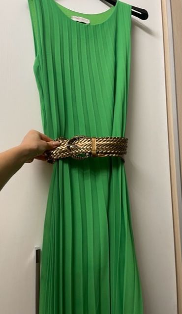 Пола Elisabetta Franchi. Пола H&M. Рокля