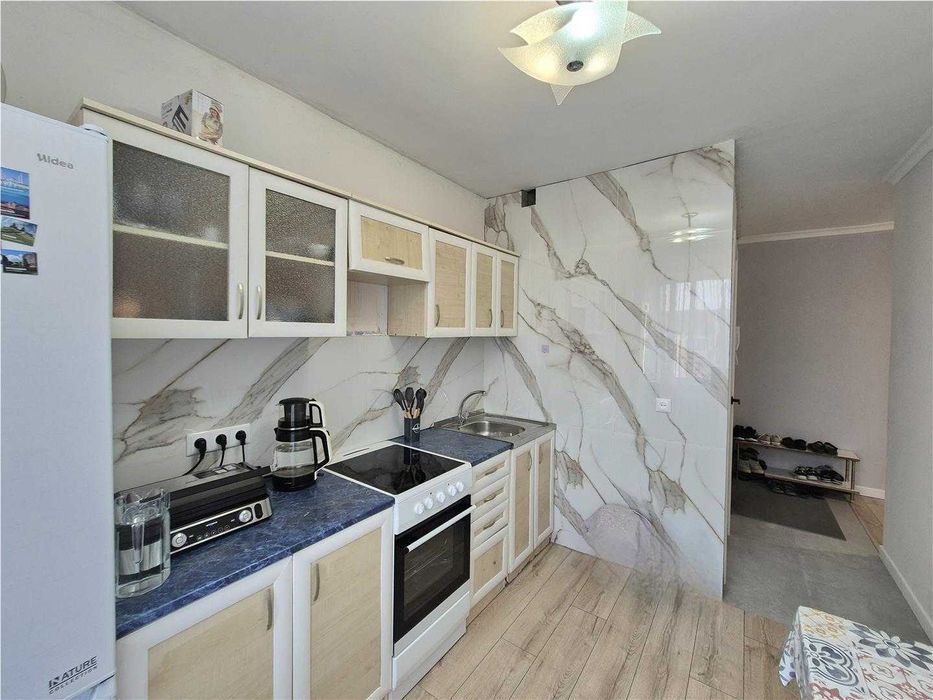 Продам 3ком квартиру на 8мкр,